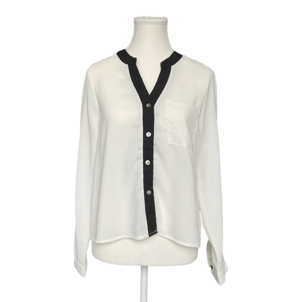 Shein White with black lining Long Sleeve Blouse